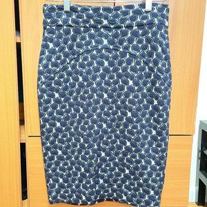 Diane Von Furstenberg Size 8 Knee High Pencil Skirt